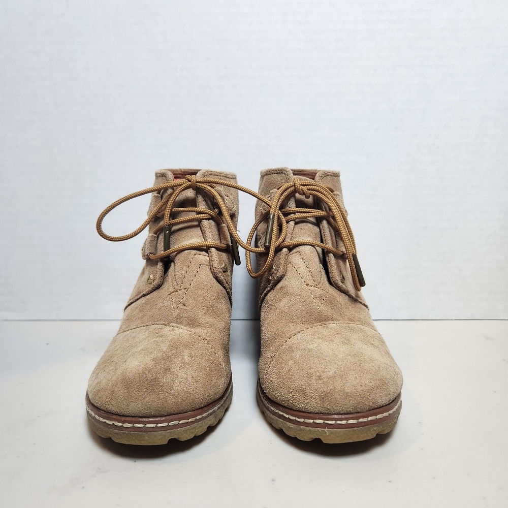 TOMS Wedge Heel Faux Suede Women's 6 Desert Tan Lace Up Ankle‎ Bootie 2.5" Heel